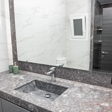Luxury 1 Apartment Koilas