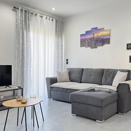 Apartment Luxury 1 *