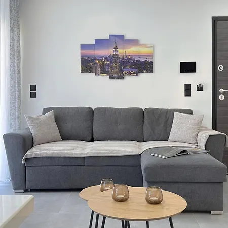 Apartment Luxury 1 *