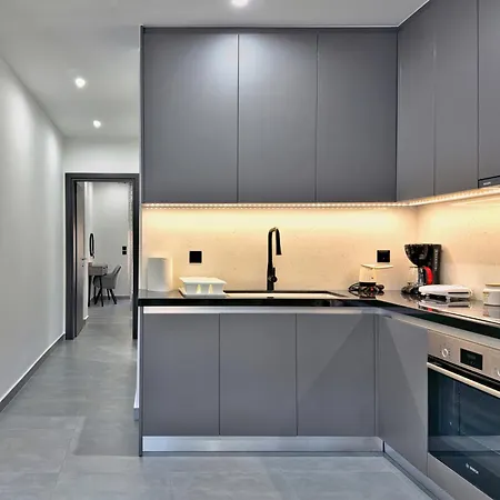 Luxury 1 *