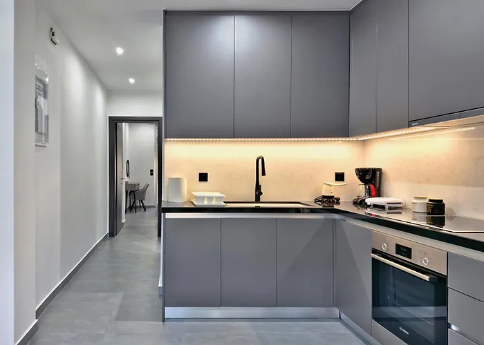 Luxury 1 *